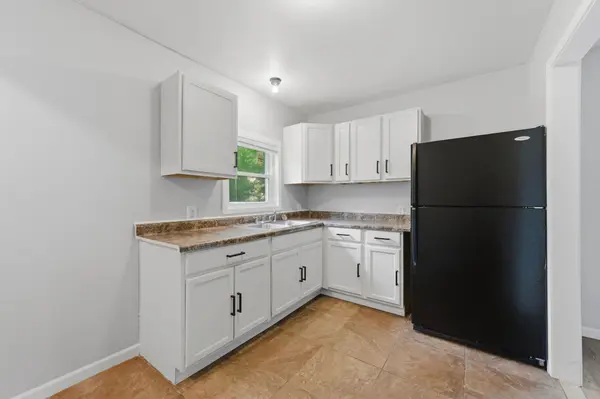 2307 E Shadybrook Ln, Wichita, KS 67214