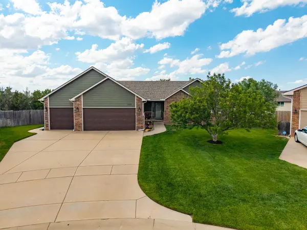 12030 W Grant Ct, Wichita, KS 67235