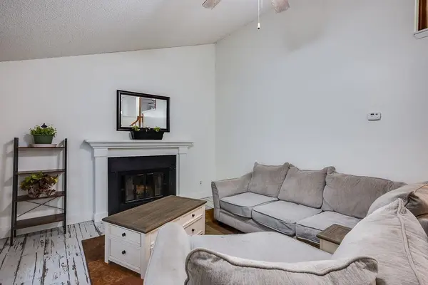 2048 N Forest Park St, Derby, KS 67037