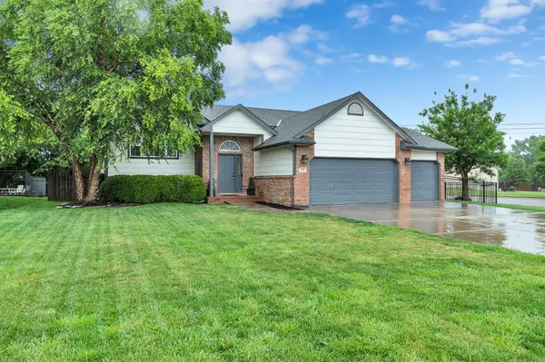 610 W Gatewood Ln, Andover, KS 67002