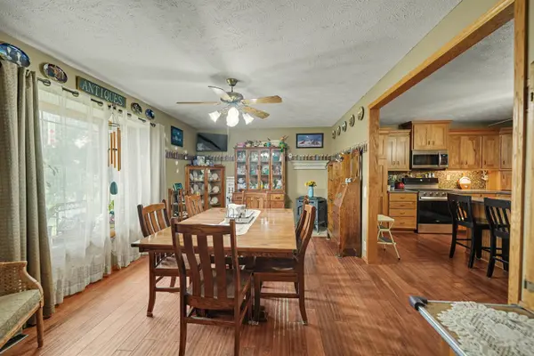 5501 E Shipton Rd., New Cambria, KS 67470