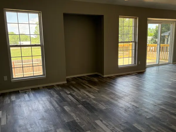 3502 W Fernwood, Wichita, KS 67217