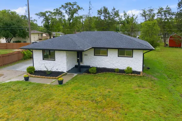 411 E 6th St, Valley Center, KS 67147