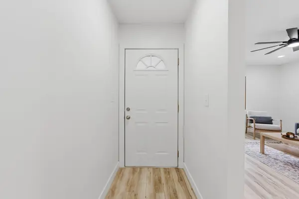 411 E 6th St, Valley Center, KS 67147