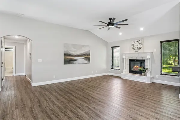 3106 N Lakecrest Circle, Wichita, KS 67205