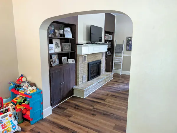 205 E 4th St, Solomon, KS 67480