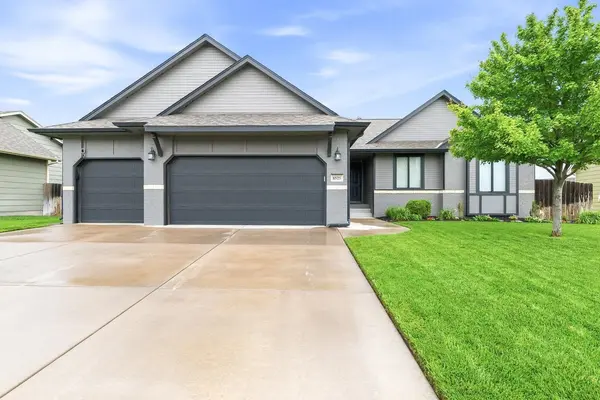 8525 W Candlewood Ct,  Wichita,  KS 67205
