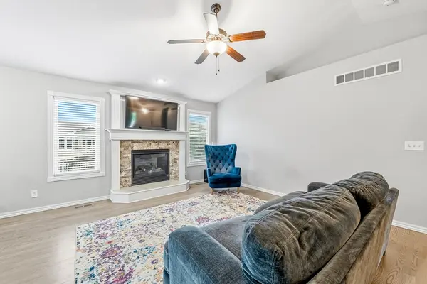 8525 W Candlewood Ct, Wichita, KS 67205