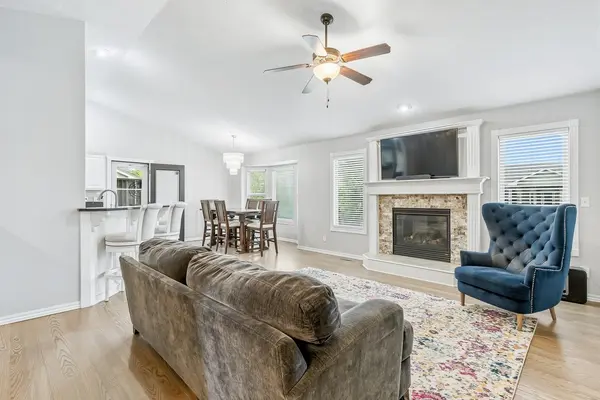 8525 W Candlewood Ct, Wichita, KS 67205