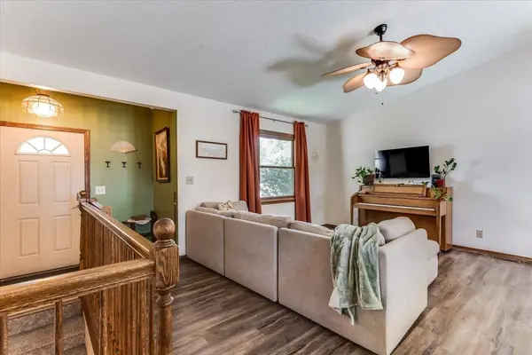 2456 N Ridgewood Ct, Wichita, KS 67220