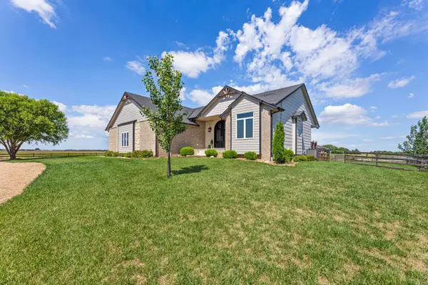 6750 S Hertzler Rd, Halstead, KS 67056-9407
