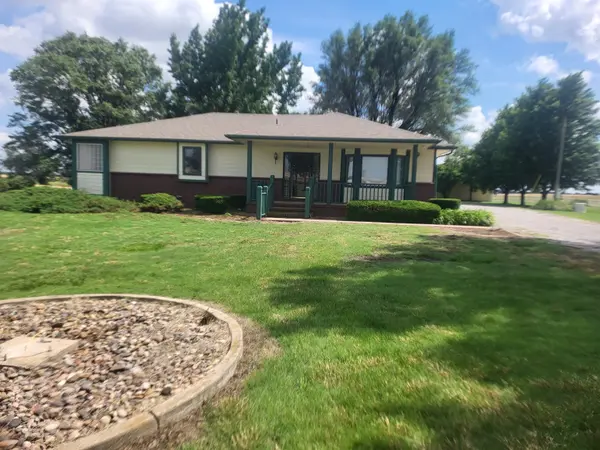 29705 W 21st N, Garden Plain, KS 67050