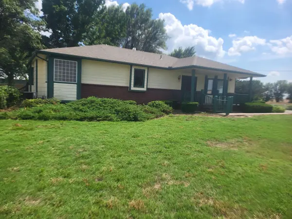 29705 W 21st N, Garden Plain, KS 67050