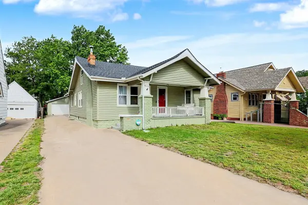 915 N Perry Ave, Wichita, KS 67203
