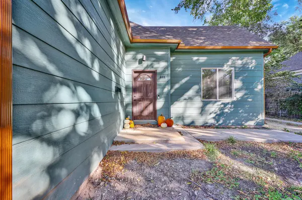 408 E 8th St, Newton, KS 67114