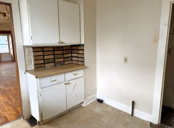 413 S Phillips Ave, Salina, KS 67401
