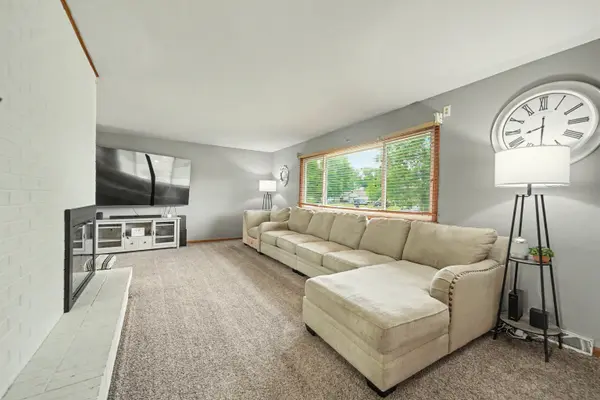 2242 Mayfair Dr, Salina, KS 67401