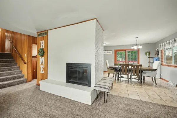 2242 Mayfair Dr, Salina, KS 67401