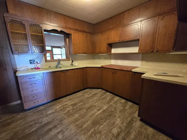 816 E 3rd, Winfield, KS 67156