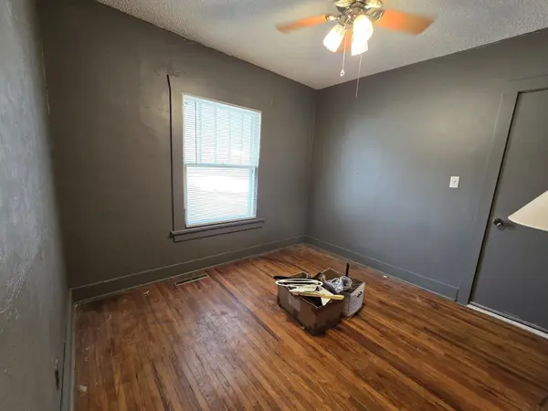 816 E 3rd, Winfield, KS 67156