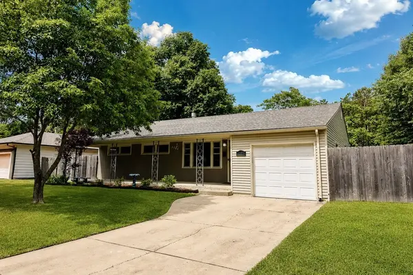 1121 N Ridgewood, Wichita, KS 67208