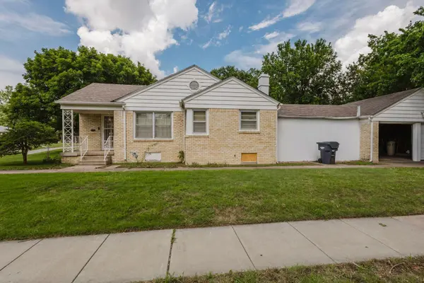 2705 E Menlo, Wichita, KS 67211