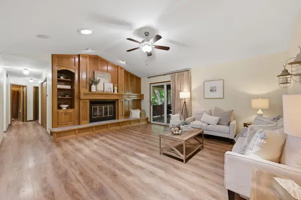 1319 N Coachhouse Ct, Wichita, KS 67235