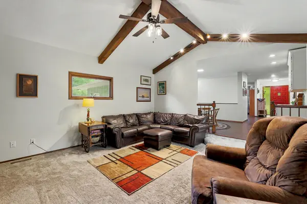3225 Southwood Ct, Newton, KS 67114