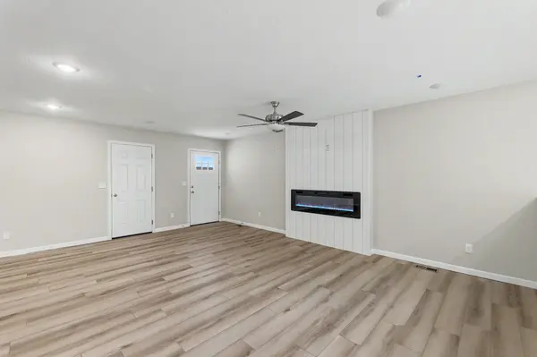 9267 E Fox Pointe, Bel Aire, KS 67226
