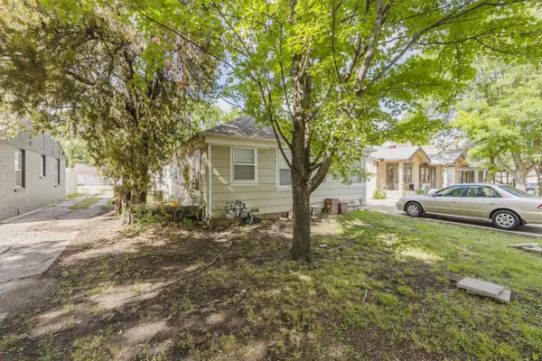 4416-4418 E Central, Wichita, KS 67208