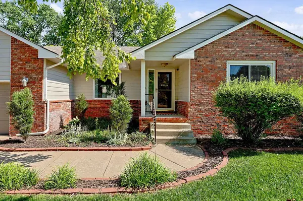 11901 W Britton St, Wichita, KS 67205-2048