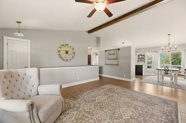 400 E Gordon Bennett Dr., Haysville, KS 67060