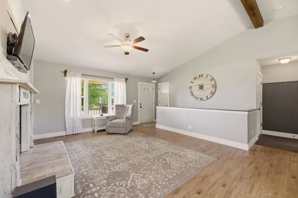 400 E Gordon Bennett Dr., Haysville, KS 67060