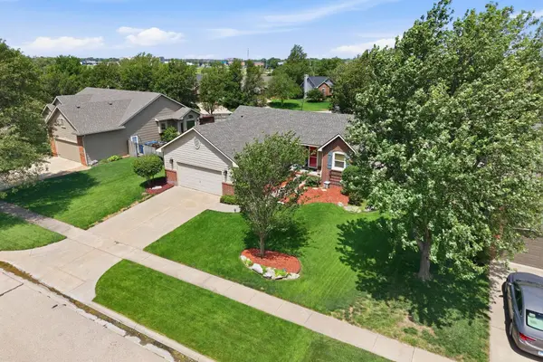 9437 W Ryan St, Wichita, KS 67205