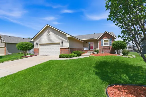 9437 W Ryan St, Wichita, KS 67205