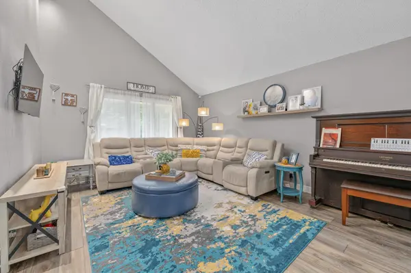 14710 E Willowbend Cir, Wichita, KS 67230