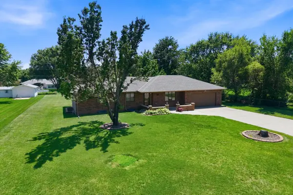 9A E Woodland Dr, Augusta, KS 67010