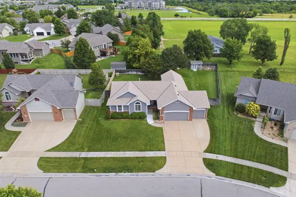 10902 W LANTANA ST, Wichita, KS 67205