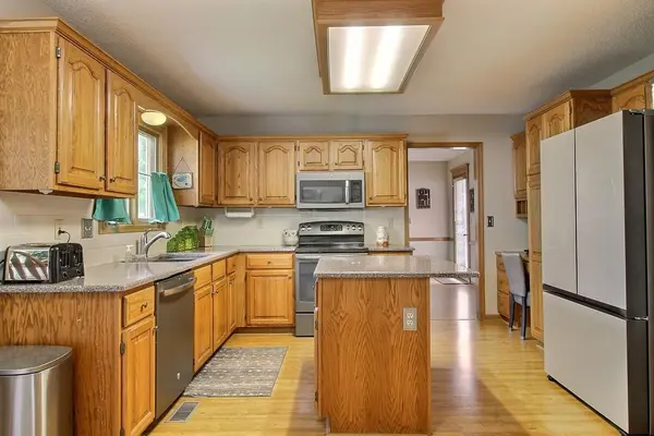 1842 N Valleyview St, Wichita, KS 67212