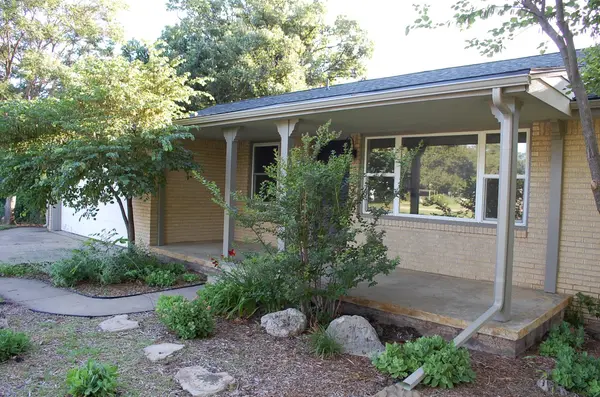 2772 N Halstead, Wichita, KS 67204