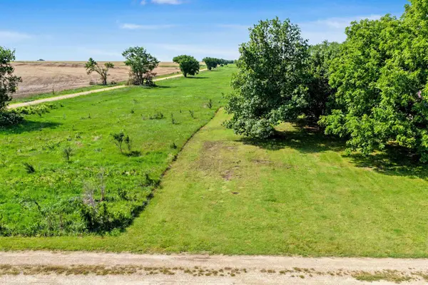 9116 S Niles Rd, Gypsum, KS 67448