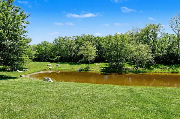 215 E Pine Meadow Ct, Andover, KS 67002