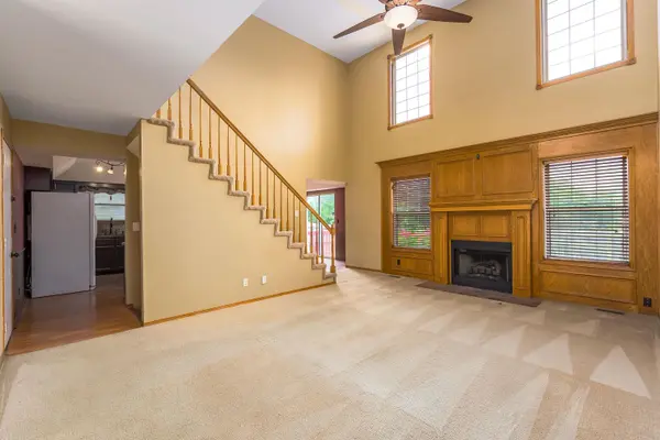 8914 E Cessna St, Wichita, KS 67210-2400