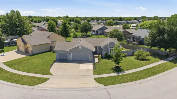 2134 S Golden Hills St, Wichita, KS 67209
