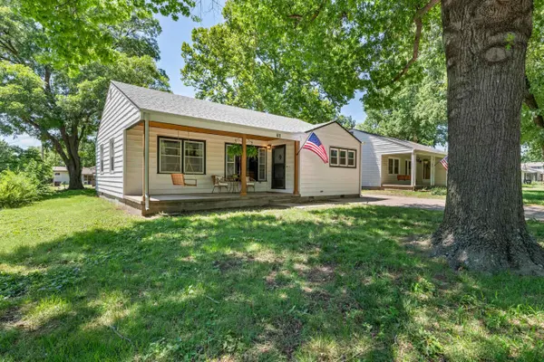 611 S Central Ave,  Mulvane,  KS 67110