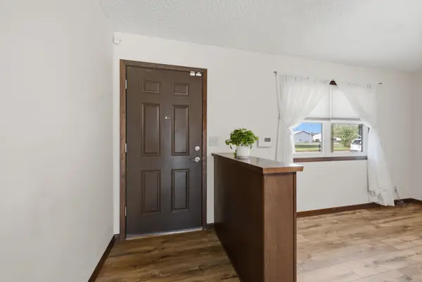 206 E 1st Ave, Cheney, KS 67025