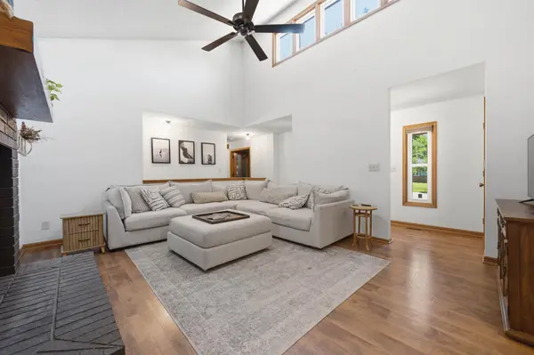 1300 E Cresthill Rd, Derby, KS 67037-2169