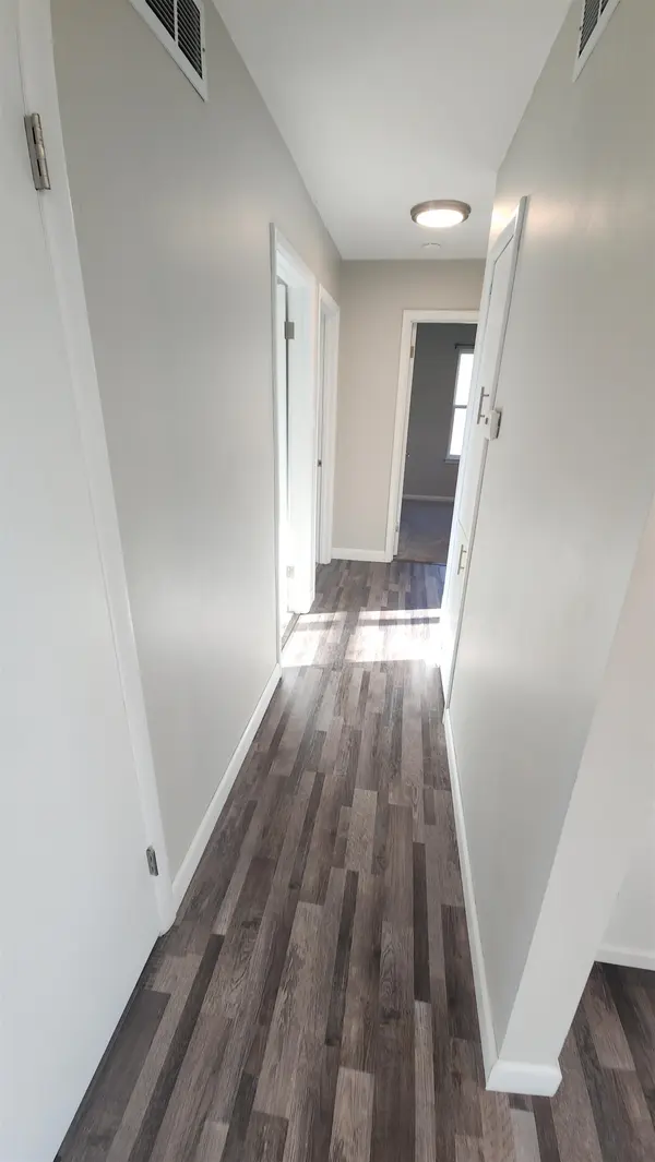 762 Plaza Dr, Salina, KS 67401