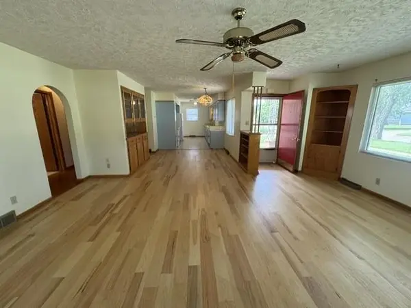 211 S First Avenue, Minneapolis, KS 67467