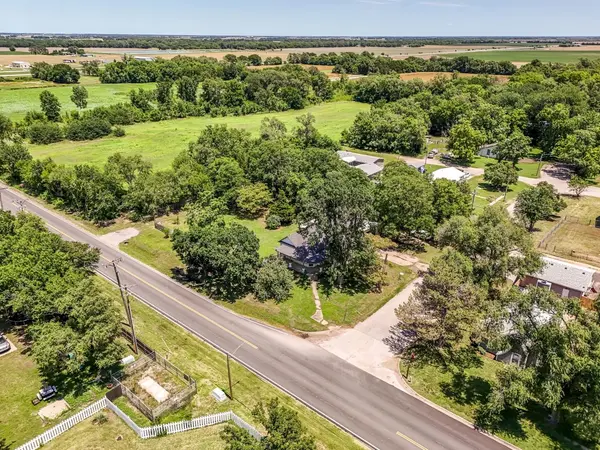 402 N Ohio St. & Add Lots, Mount Hope, KS 67108